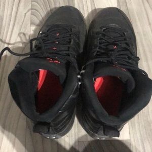 Air Jordan 12s Utility Reds size 6.5